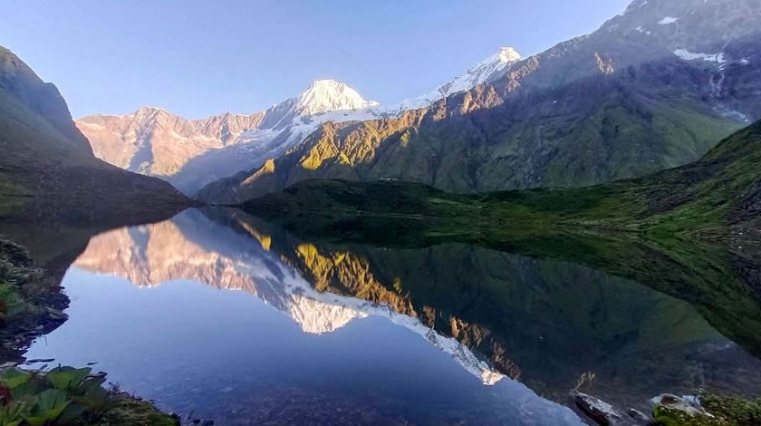 kalo seto kunda beautiful lake in nepal
