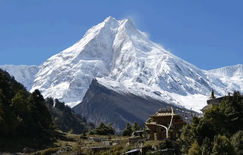 Views during Larkya LaPass